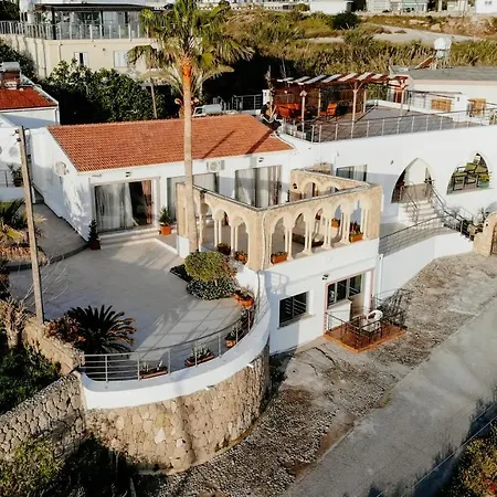 Luxuriant Kyrenia * Кирения