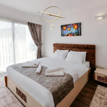 فيلة Luxuriant Kyrenia كيرينيا