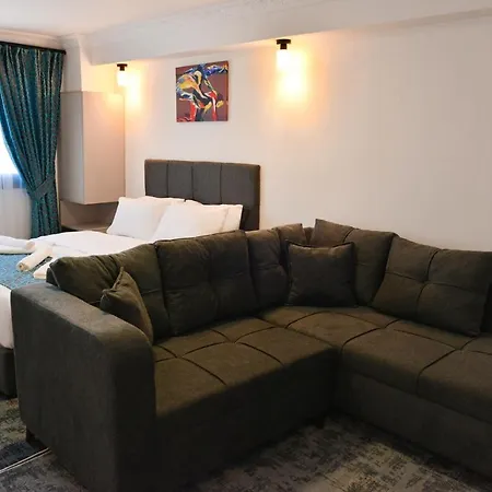 Luxuriant Kyrenia * Kyrenia (Northern Cyprus)