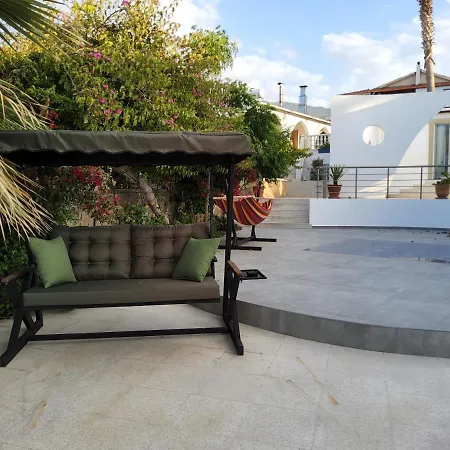 Villa Luxuriant Kyrenia *