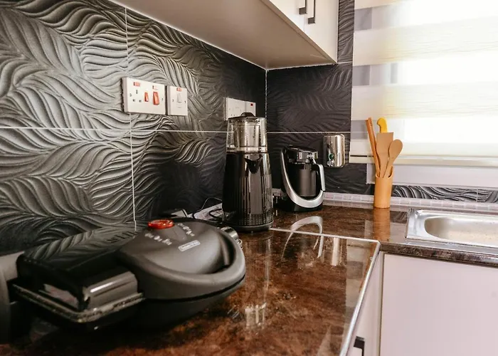 Luxuriant Kyrenia * Kyrenia (Northern Cyprus)