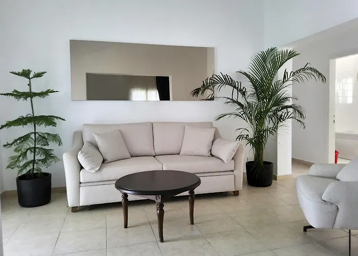 Luxuriant Kyrenia Villa *