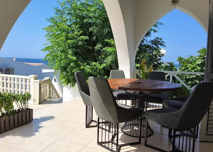 Villa Luxuriant Kyrenia *