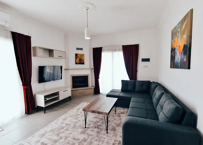 Luxuriant Kyrenia Кирения