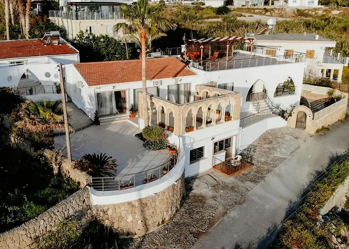 Luxuriant Kyrenia * Кирения