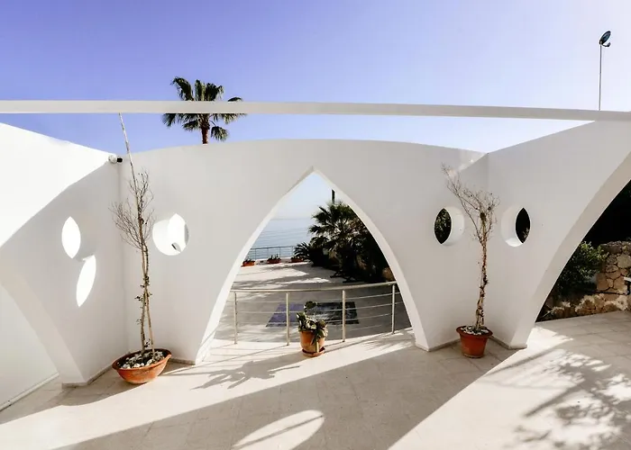 Luxuriant Kyrenia Кирения