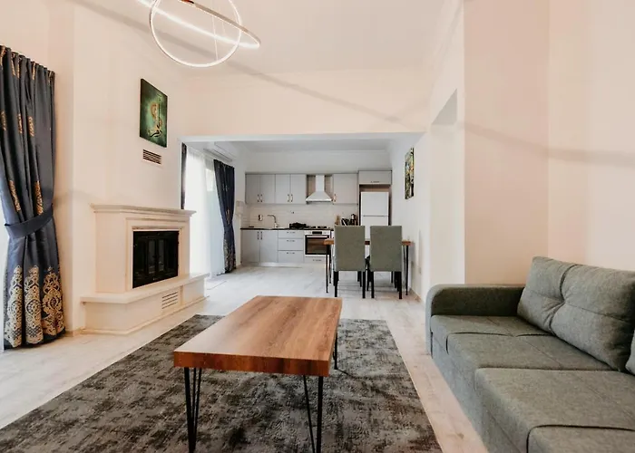 Luxuriant Kyrenia Вилла Кирения