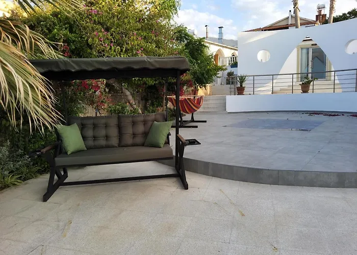 Luxuriant Kyrenia Вилла *